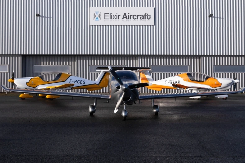 Photo @Elixir Aircraft
