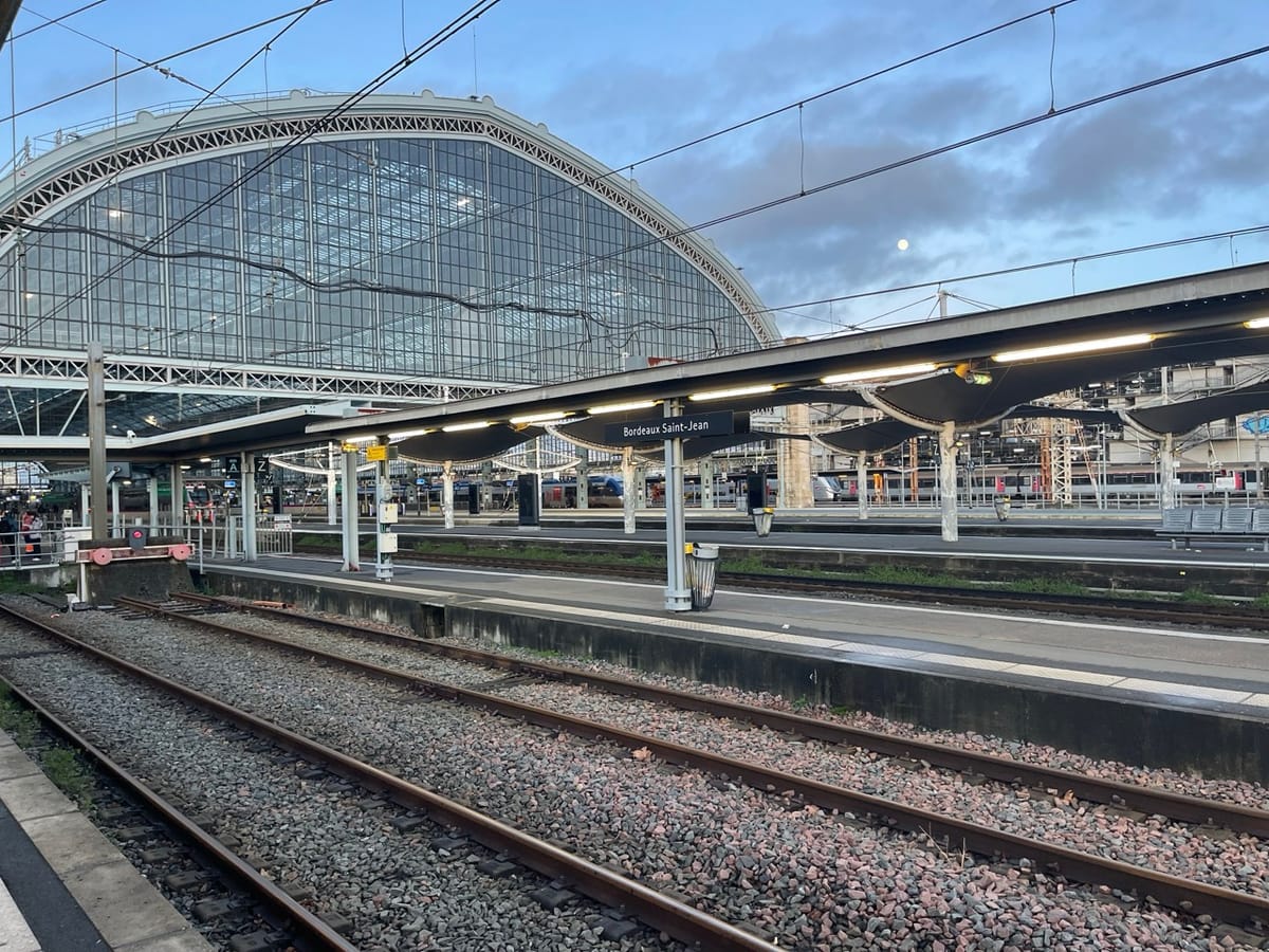 TER en Nouvelle-Aquitaine : quand la Région arrête de réparer les rails @Aqui.Media