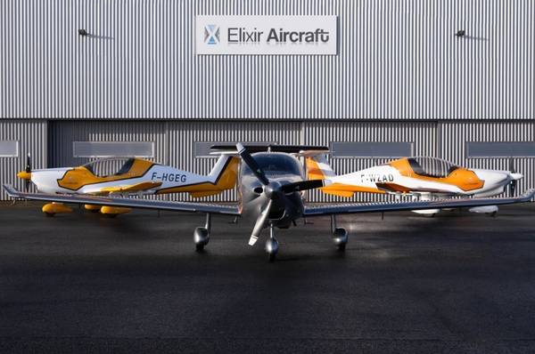 Photo @Elixir Aircraft
