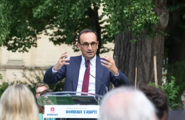 Thomas Cazenave présente la stratégie Bordeaux s'adapte